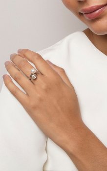 Lily and Rose - Ella Pearl Ring
