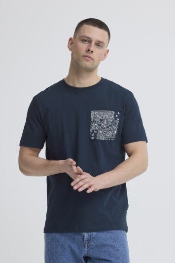 Blend - T-shirt 20720740 Bröstficka med paisley